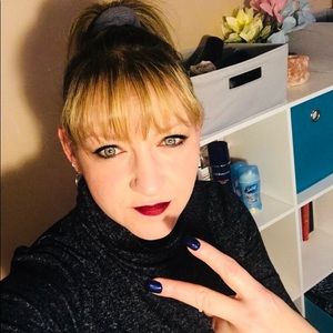 Meet your Posher, Pamela